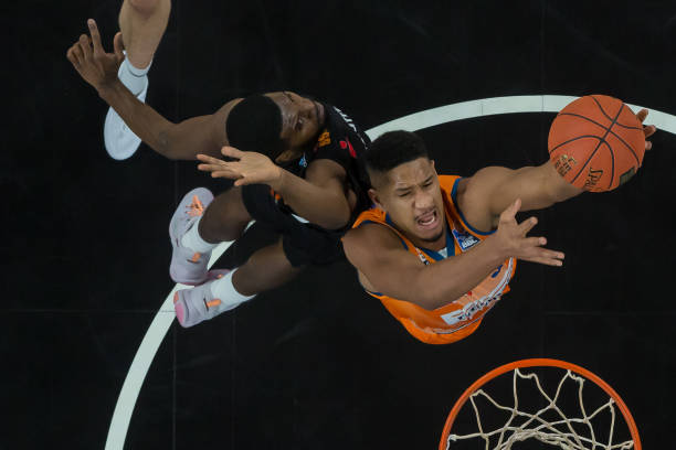 中建立属于 中建立属于