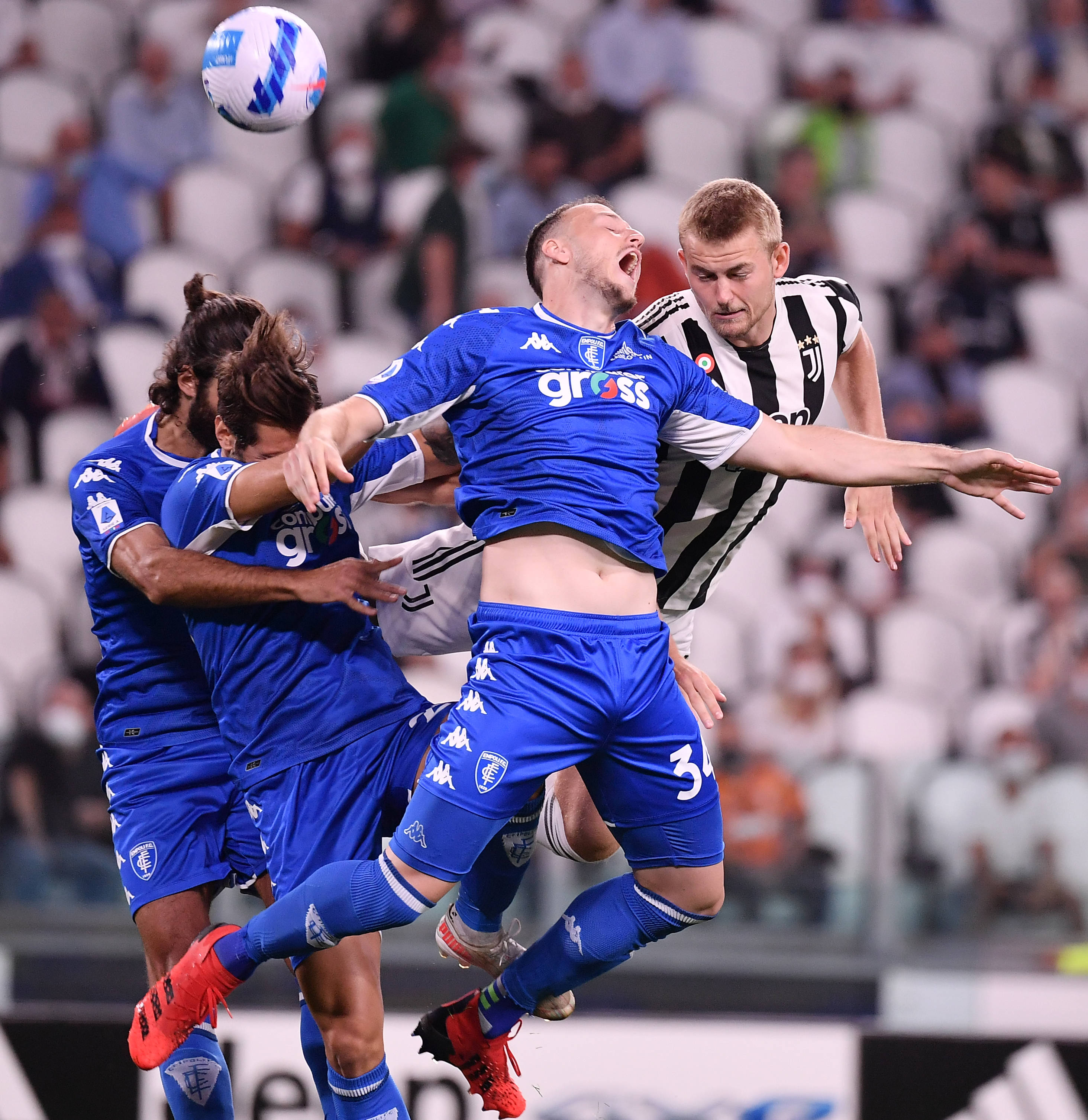 在制度上形 在制度上形